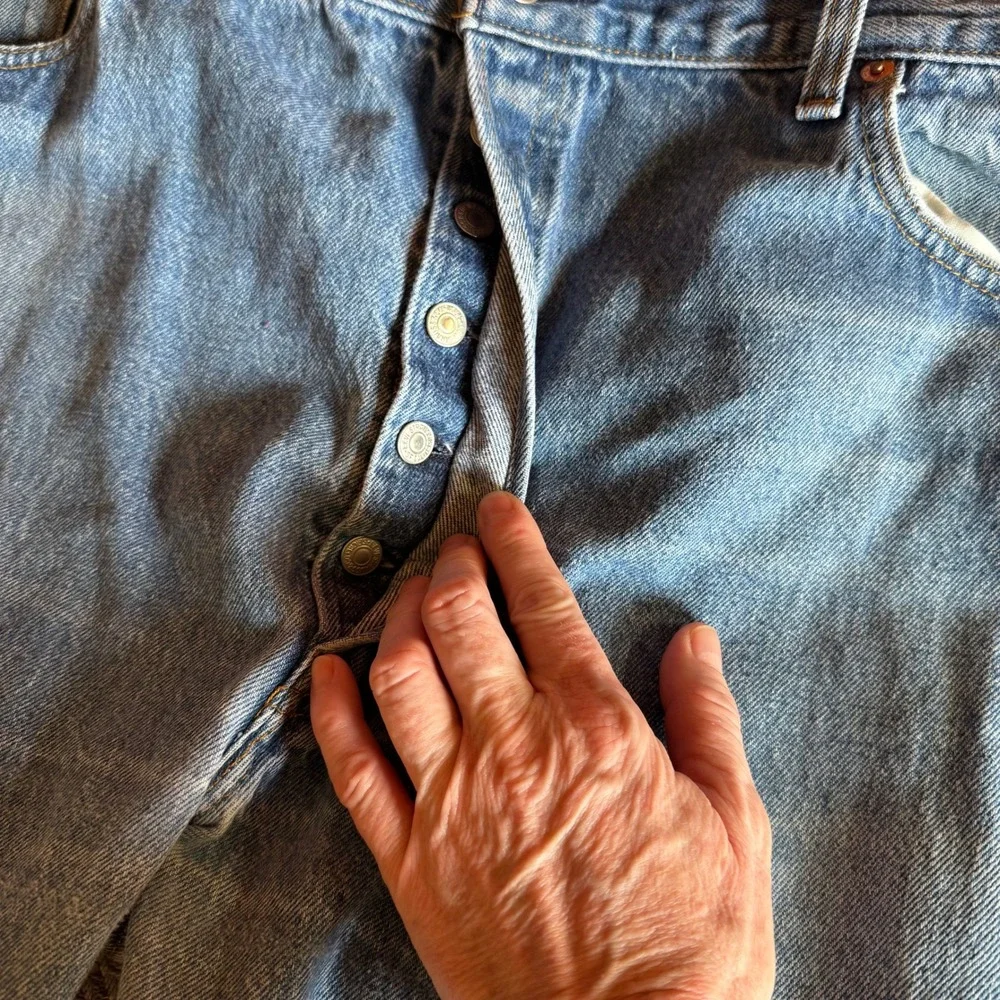 Vintage 90s Levis 501xx Mens 44x36 (40x31) Made in USA Denim Button Fly Jeans